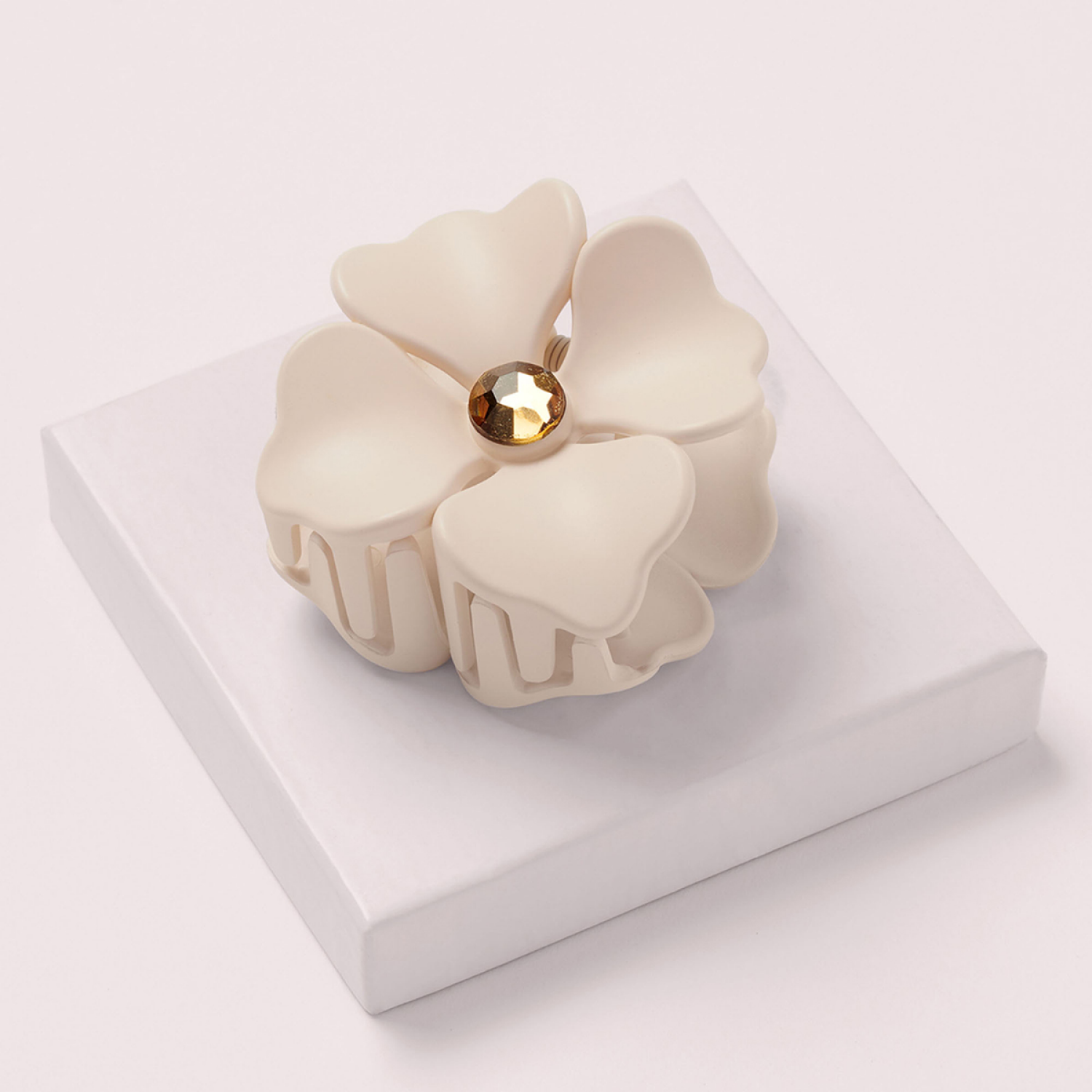 slide 4 of 4, The Hair Edit Camellia Rhinestone Flower Claw Clip, 1 ct