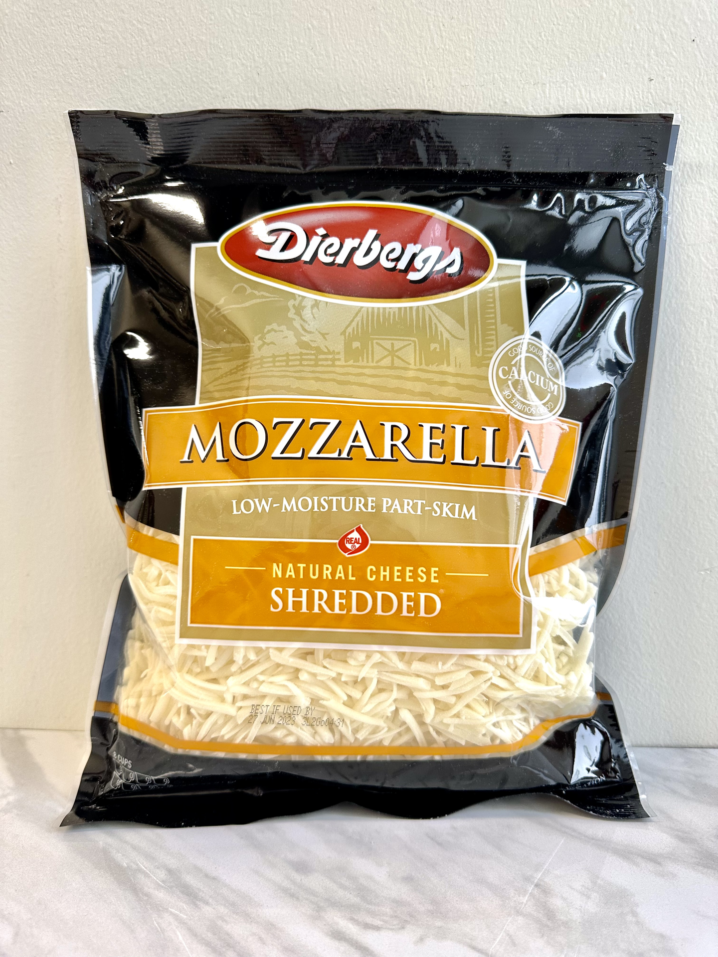 slide 1 of 1, Dierbergs Shredded Mozzarella Cheese, 2 lb