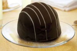 Bakehouse Mini Boston Cream Bomb Cake 3"