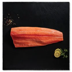 H-E-B Responsibly Raised Fresh King Salmon Fillet