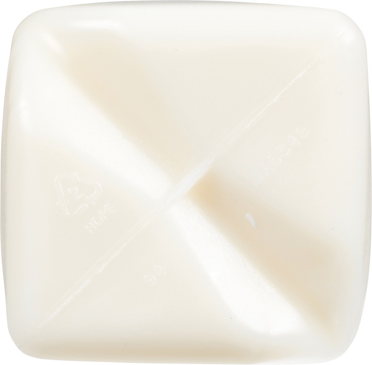 slide 4 of 9, Garelick Farms 1% Lowfat Milk with Vitamin A and D, Milk Quart - 1 Jug, 1 qt