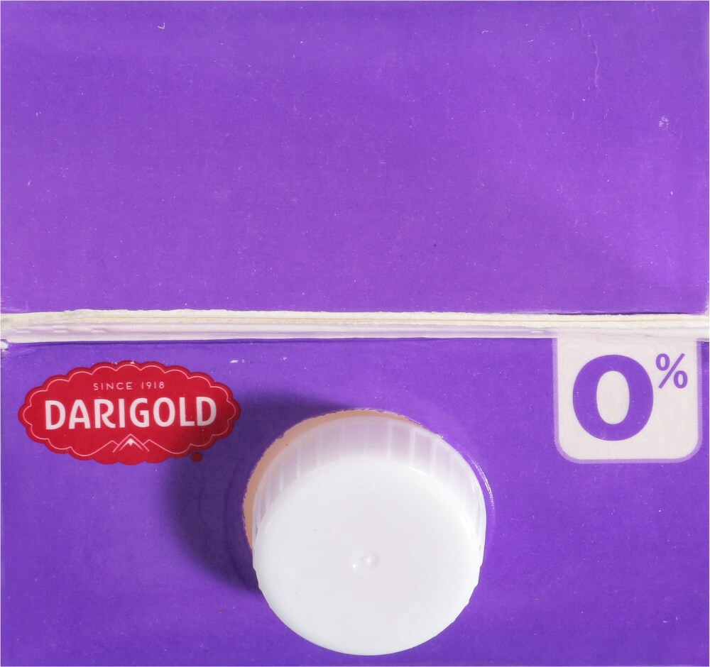 slide 4 of 5, Darigold Fat Free Milk, 59 oz
