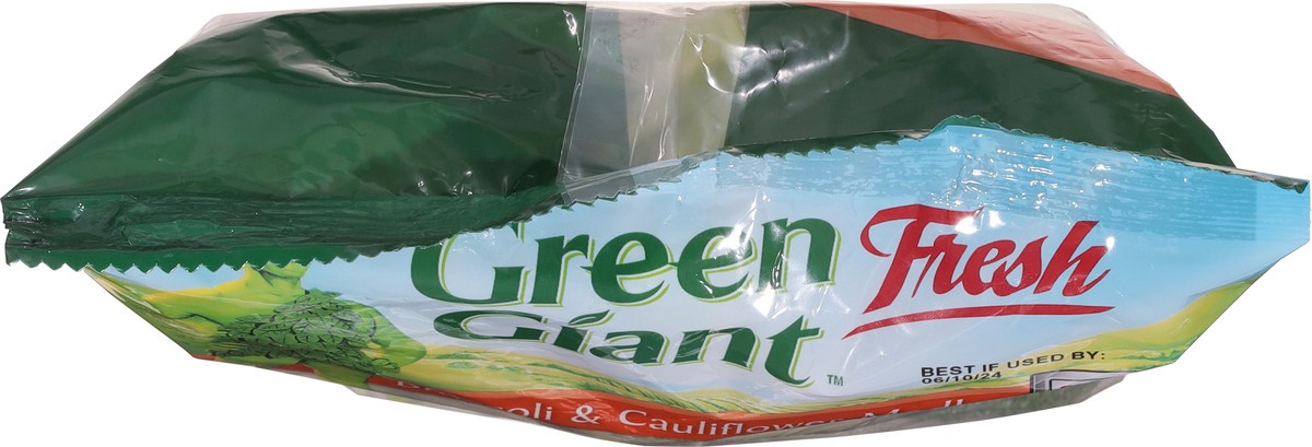 slide 2 of 14, Green Giant Fresh Broccoli & Cauliflower Medley 12 oz, 12 oz