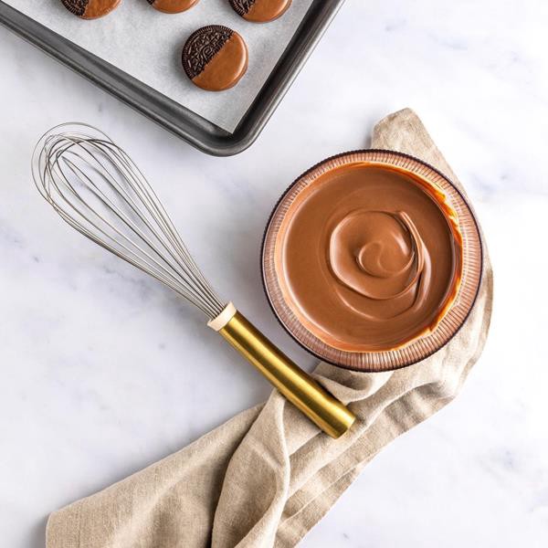 slide 1 of 1, Hy-Vee Seasons Whisk In Gold And Linen, 1 ct