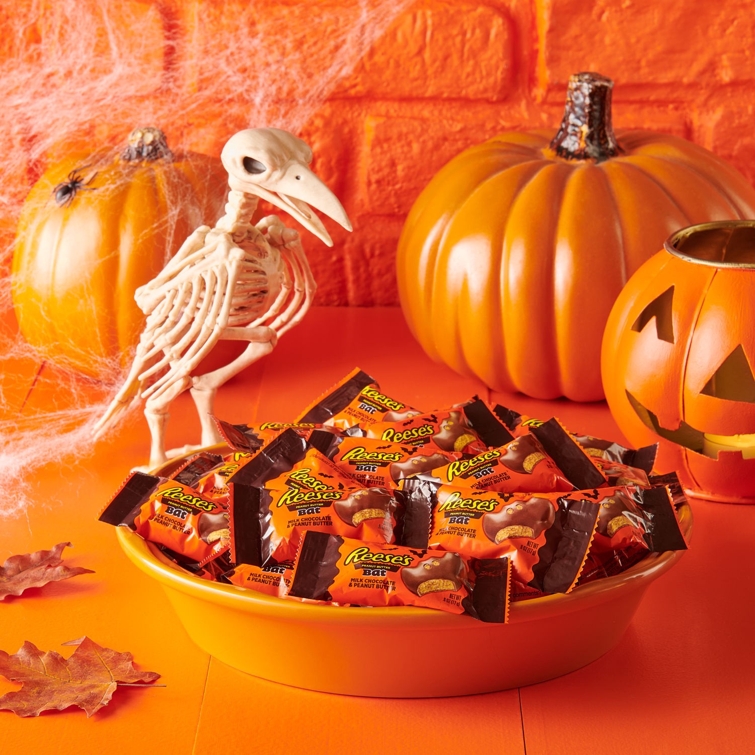 slide 3 of 8, Reese's Milk Chocolate Snack Size Peanut Butter Bats, Halloween Candy Bag, 9.6 oz, 9.6 oz