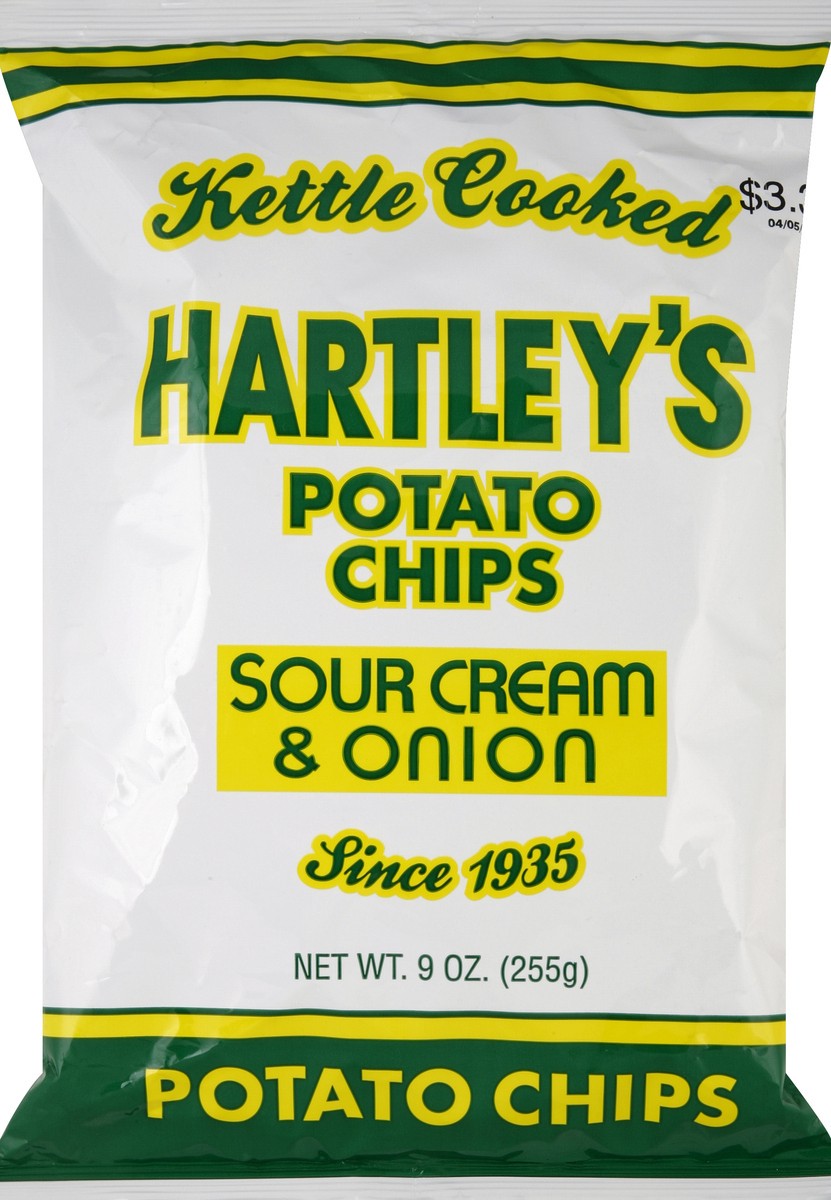 slide 4 of 5, Hartley's Potato Chips, Kettle Cooked, Sour Cream & Onion, 7.5 oz