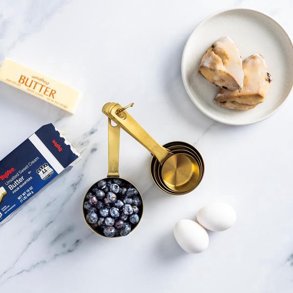 slide 1 of 1, Hy-Vee Seasons Gold Measuring Cups, Set Of 5, 1 ct