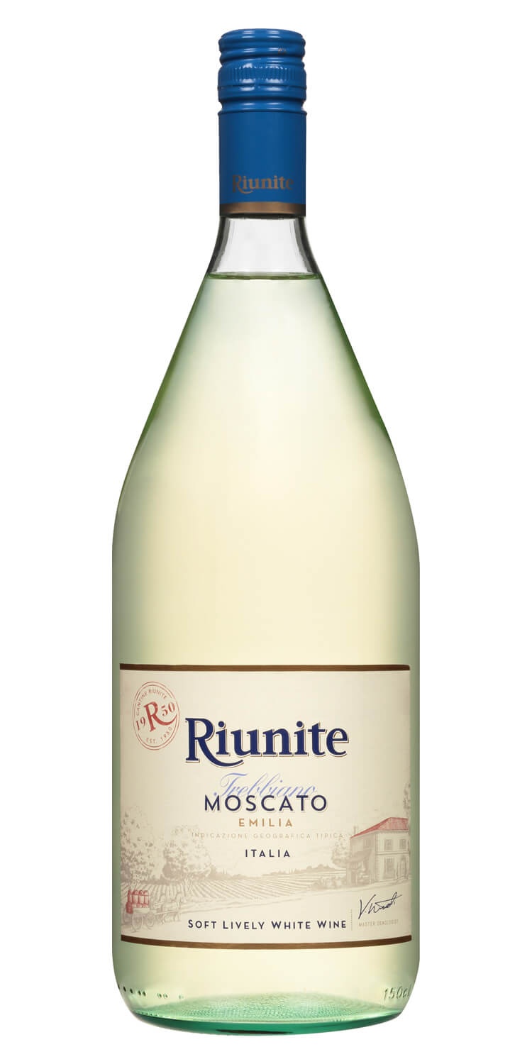 slide 1 of 1, Riunite D'oro Moscato, 1.5 liter