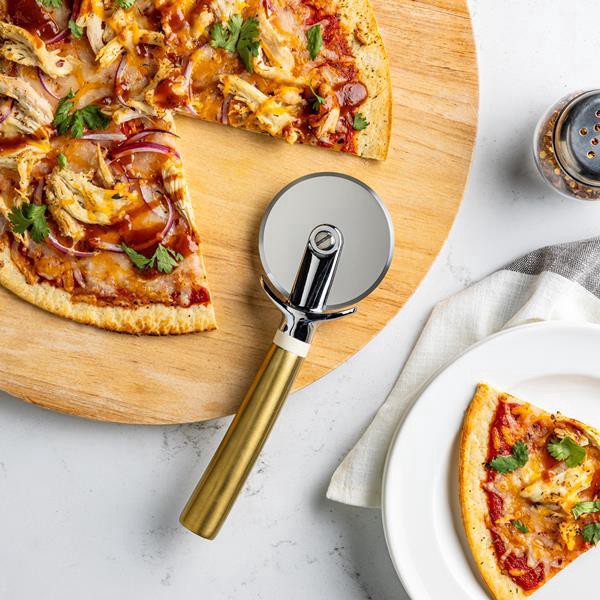 slide 1 of 1, Hy-Vee Seasons Pizza Wheel In Gold And Linen, 1 ct