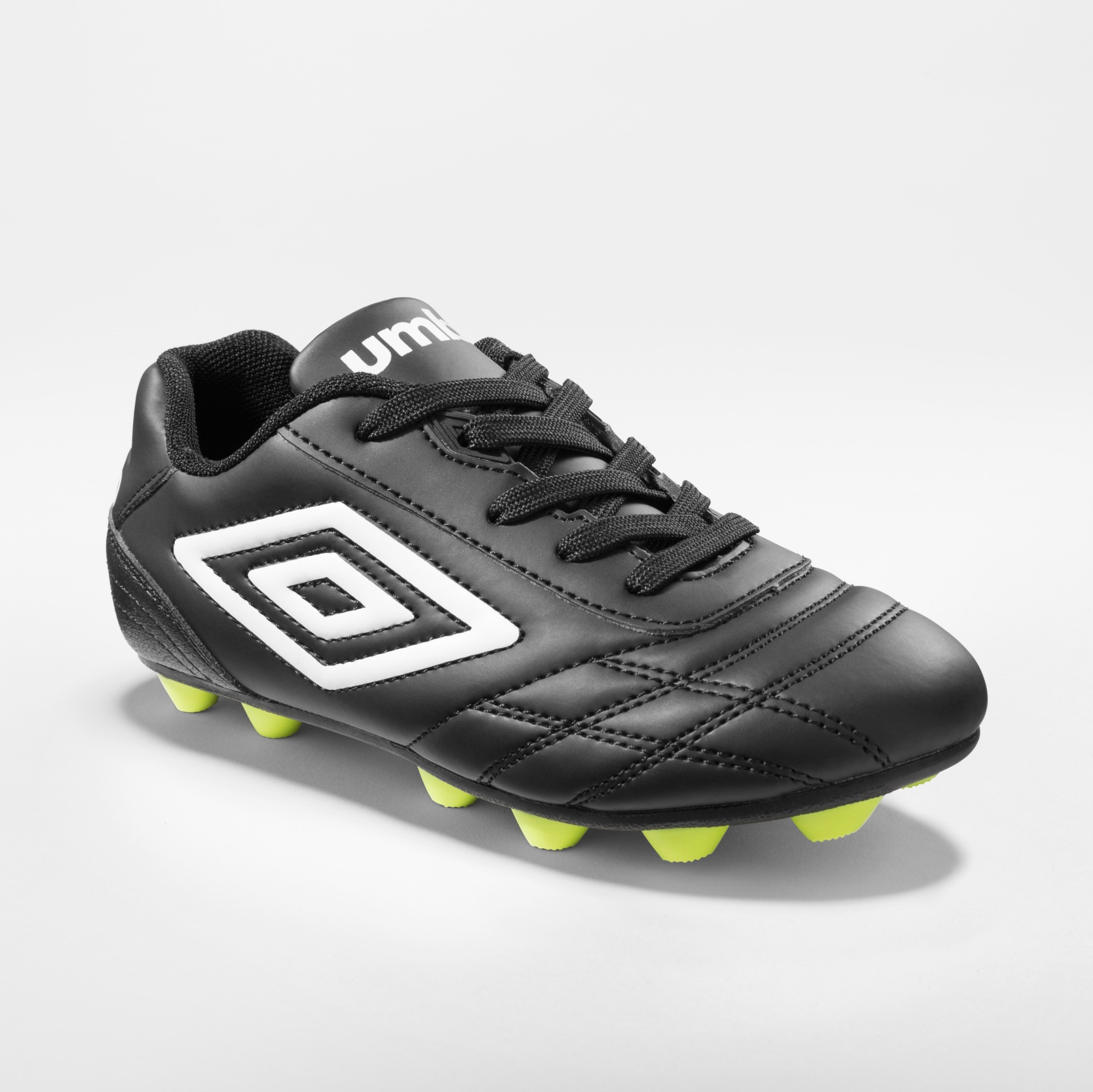 umbro girls cleats