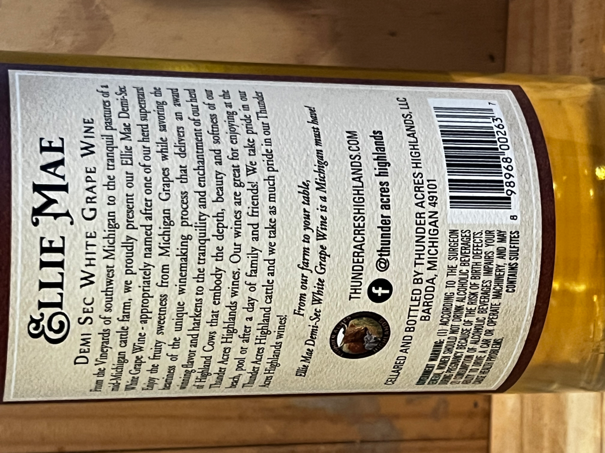 slide 4 of 5, Thunder Acres Highlands Winery Ellie Mae Demi-Sec White Wine, 25.36 oz
