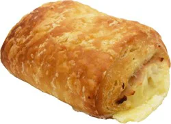 Central Market Smoked Turkey with Sharp White Cheddar Croissant- Cold