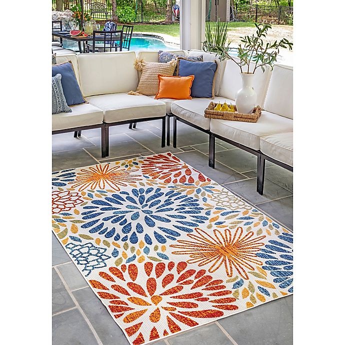 slide 2 of 3, NuLOOM Floret 7'6 x 9'6 Indoor/Outdoor Area Rug, 1 ct