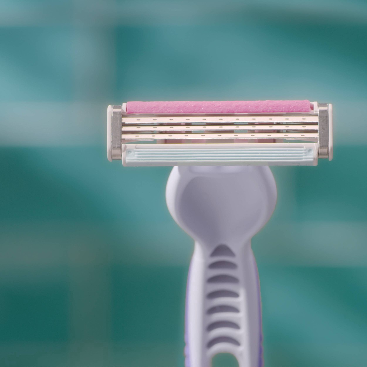 slide 2 of 11, Venus Simply3 Women's Disposable Razors - 8ct, 8 ct