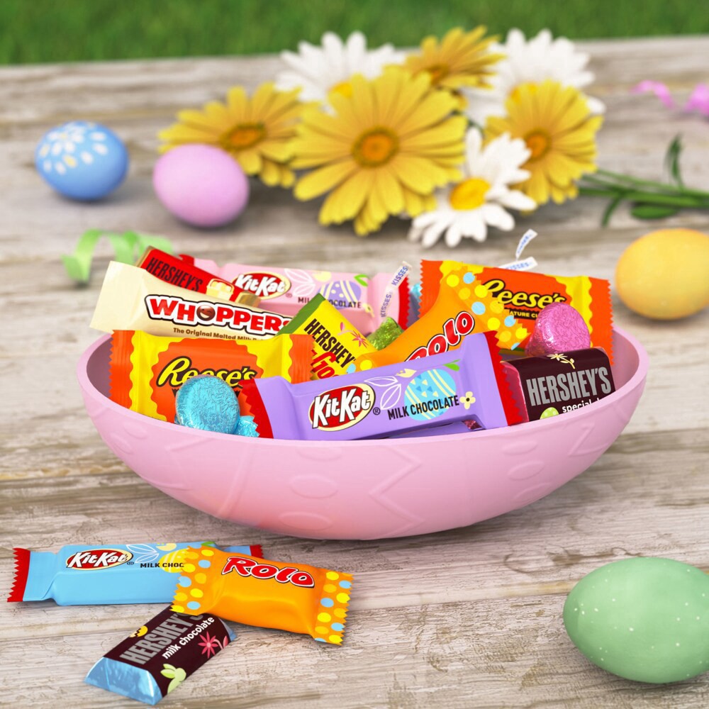 slide 4 of 6, Hershey Assorted Flavored Easter Candy Bulk Bag, 64.5 oz