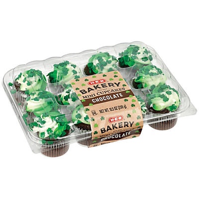 slide 1 of 1, H-E-B St.Patrick's Day Mini Chocolate Cupcakes, 12 ct