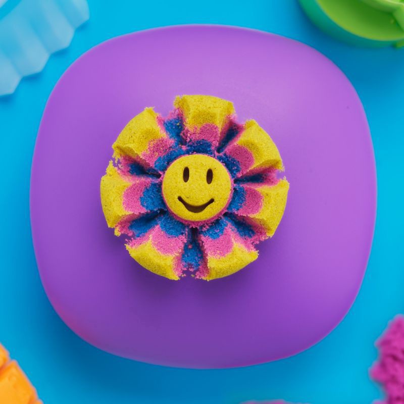 slide 4 of 9, Kinetic Sand Squish Motion Set, 1 ct