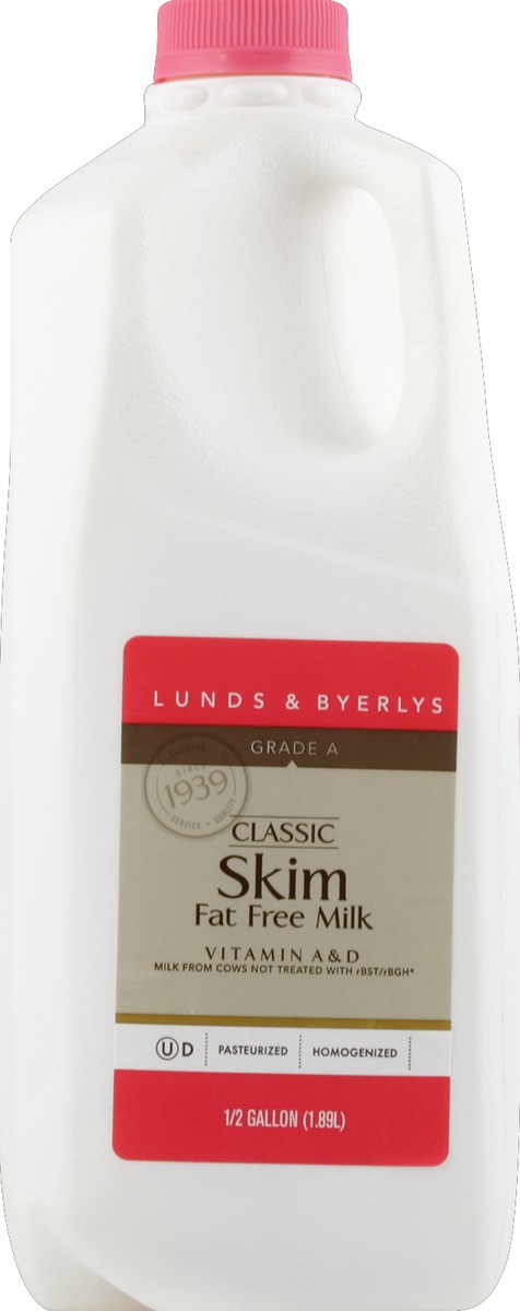 slide 1 of 4, Lunds & Byerlys Milk 0.5 gl, 1/2 gal