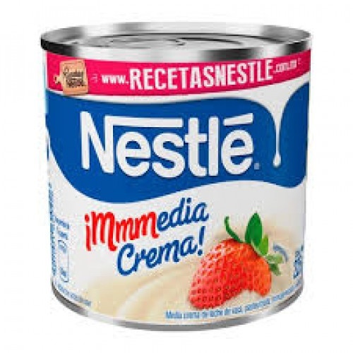 slide 1 of 1, Nestle Media Crema, 7.9 oz