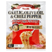 slide 1 of 1, S&B Garlic Oliver Oil Chili Pepper, 1.57 oz