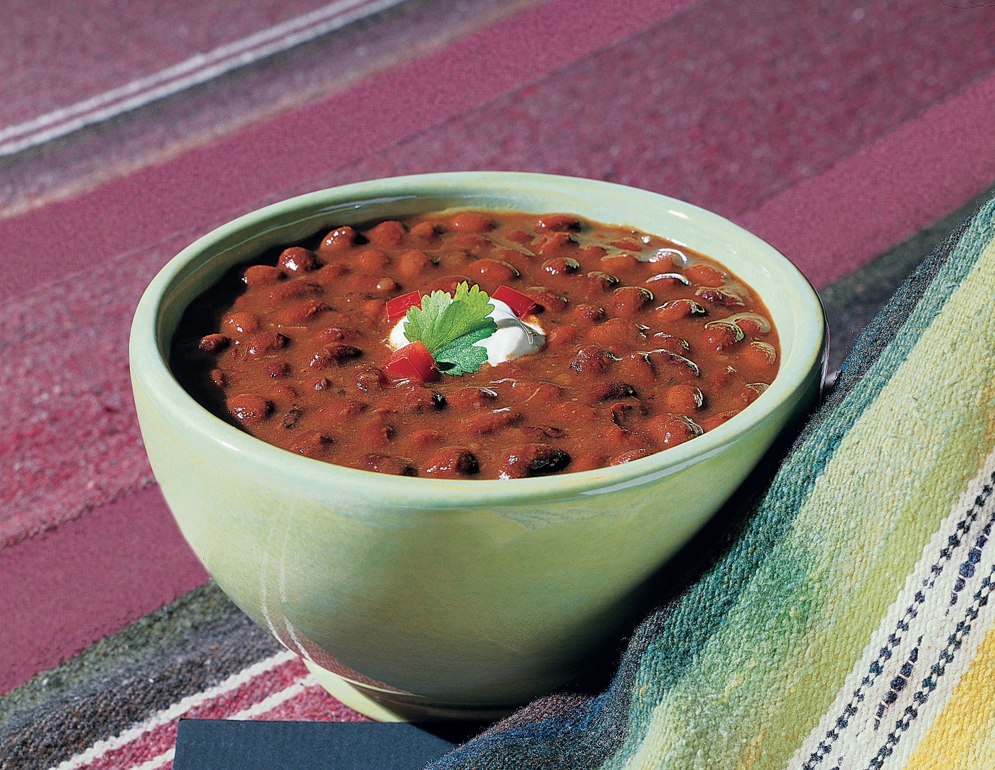 slide 2 of 7, Amy's Organic Low Fat Black Bean Chili, 14.7 oz