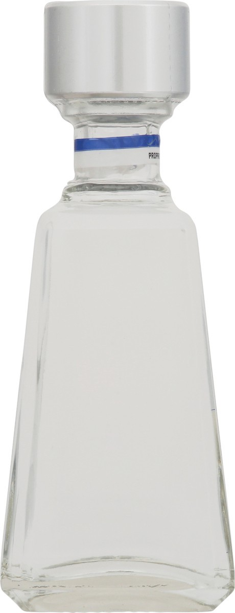 slide 4 of 8, 1800 Silver Reserva Silver Tequila 100 ml, 100 ml