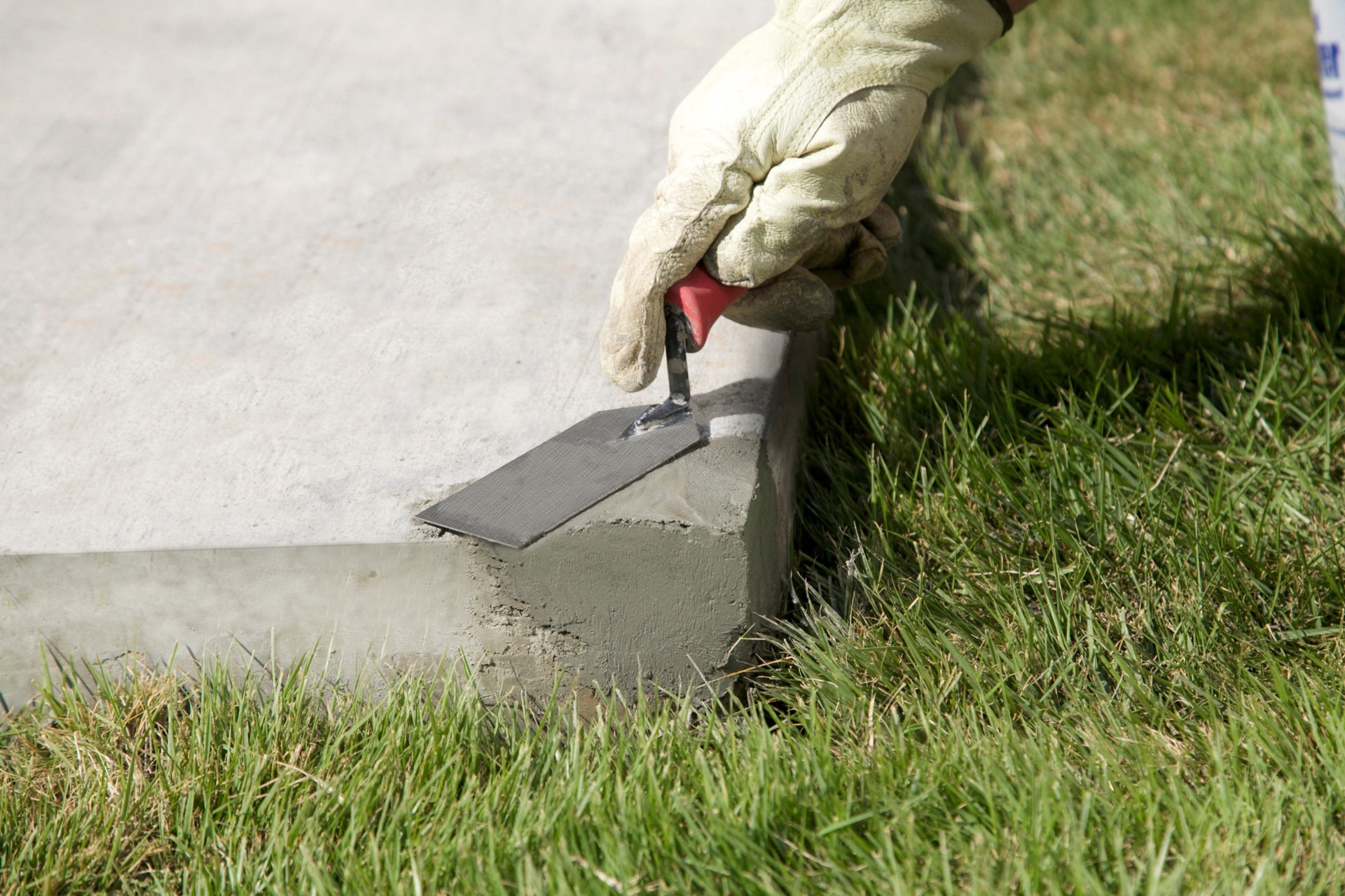 slide 3 of 4, QUIKRETE Quick-Setting Cement 20.0 -lb Concrete Repair accessory, 1 ct