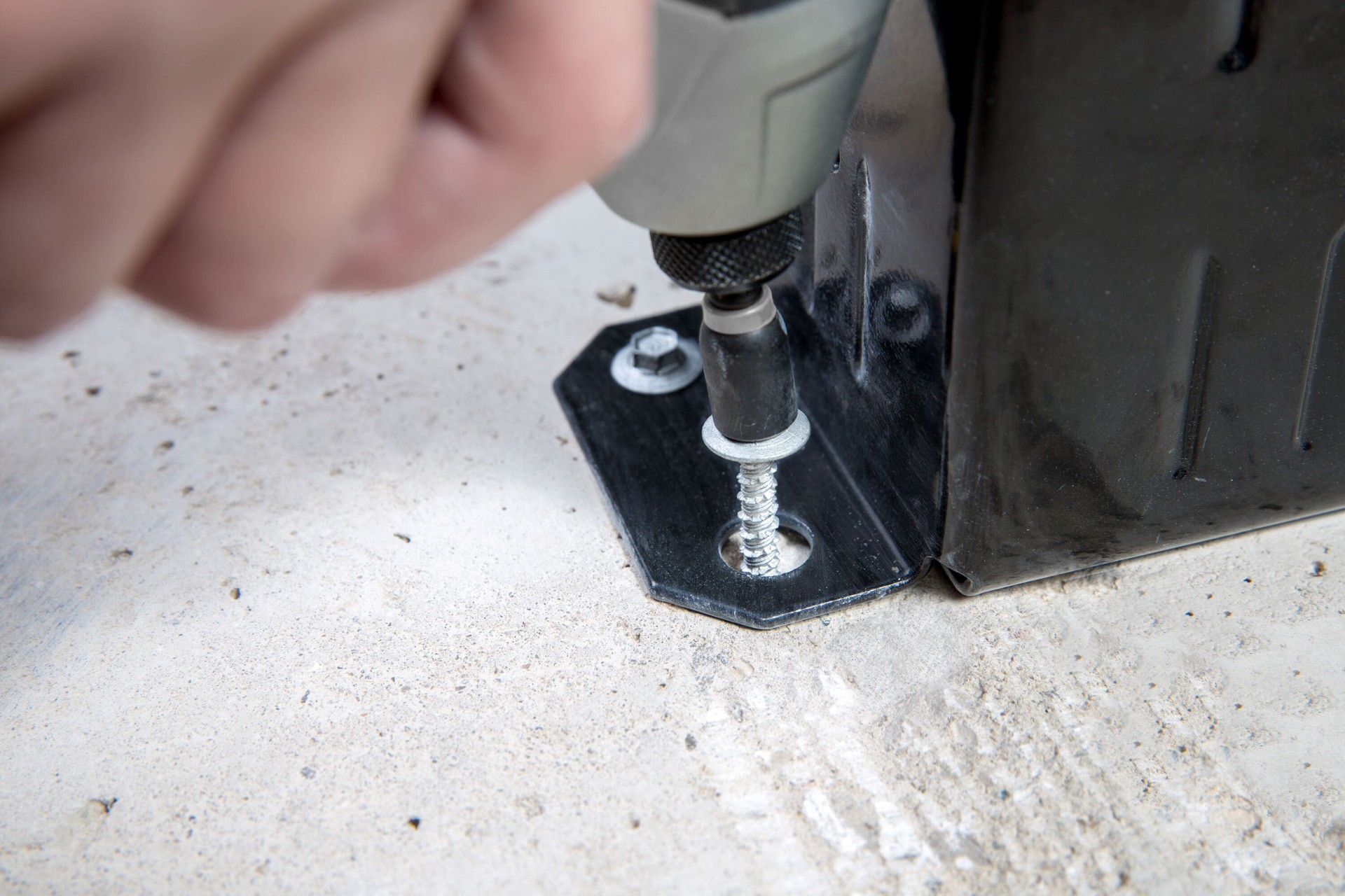 slide 6 of 6, Tapcon 1/4-in x 2-1/4-in Concrete Screw Anchors 50-Pack, 1 ct