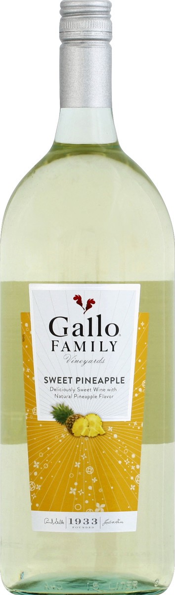slide 3 of 3, Gallo Family Vineyards White Wine, 1.50 liter