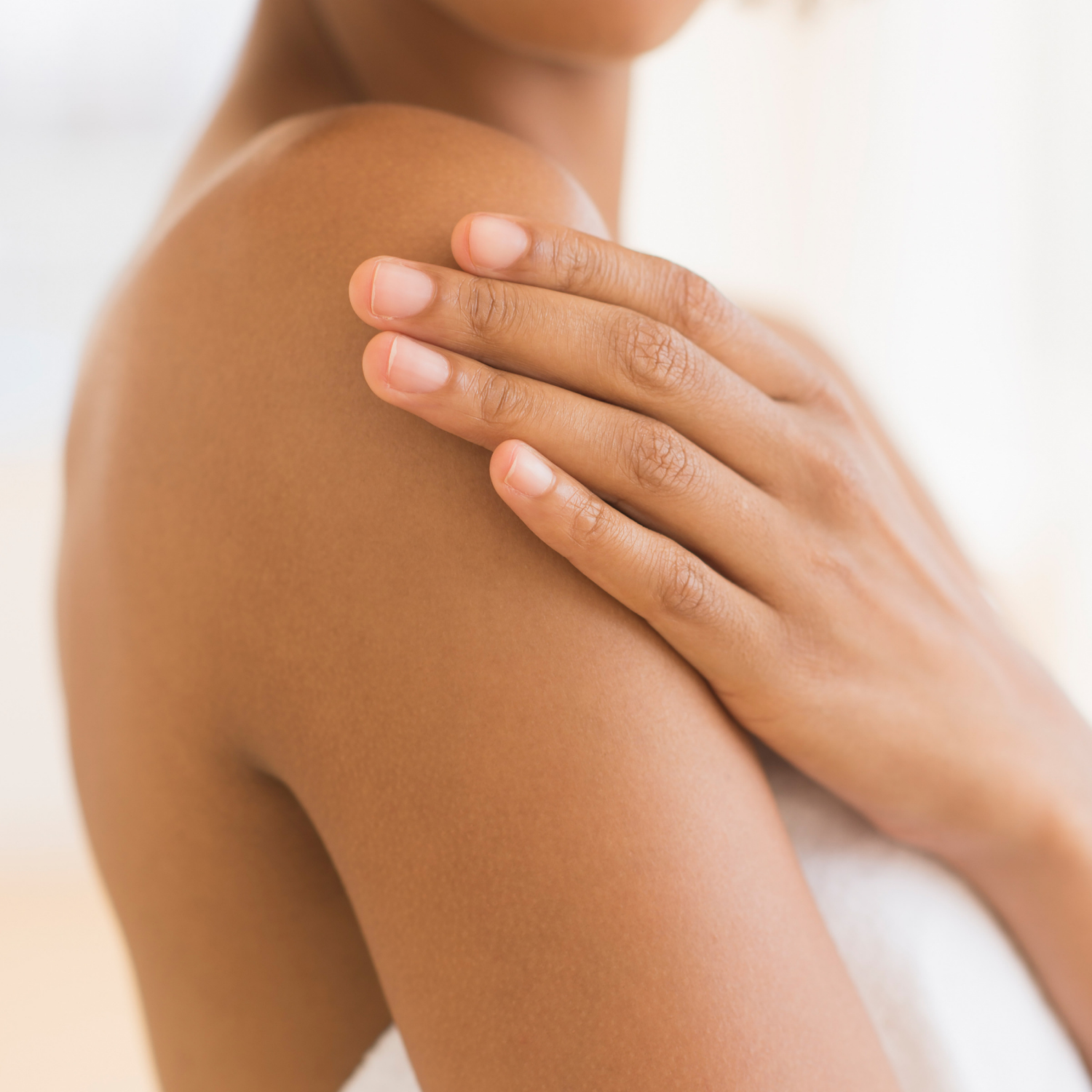 slide 4 of 8, Olay Exfoliating Moisture 24HR Moisturizing with Sea Salt Body Wash 33 fl oz, 33 fl oz