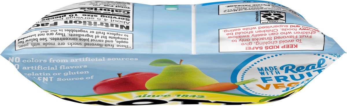 slide 9 of 13, Mott's Assorted Fruit  Flavored Snacks, 5 oz