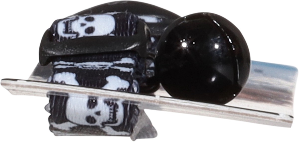 slide 5 of 12, Safe Cat Fashion Adjustable Breakaway Collar, Black Skulls, 38" x 8"-12", 1 ct