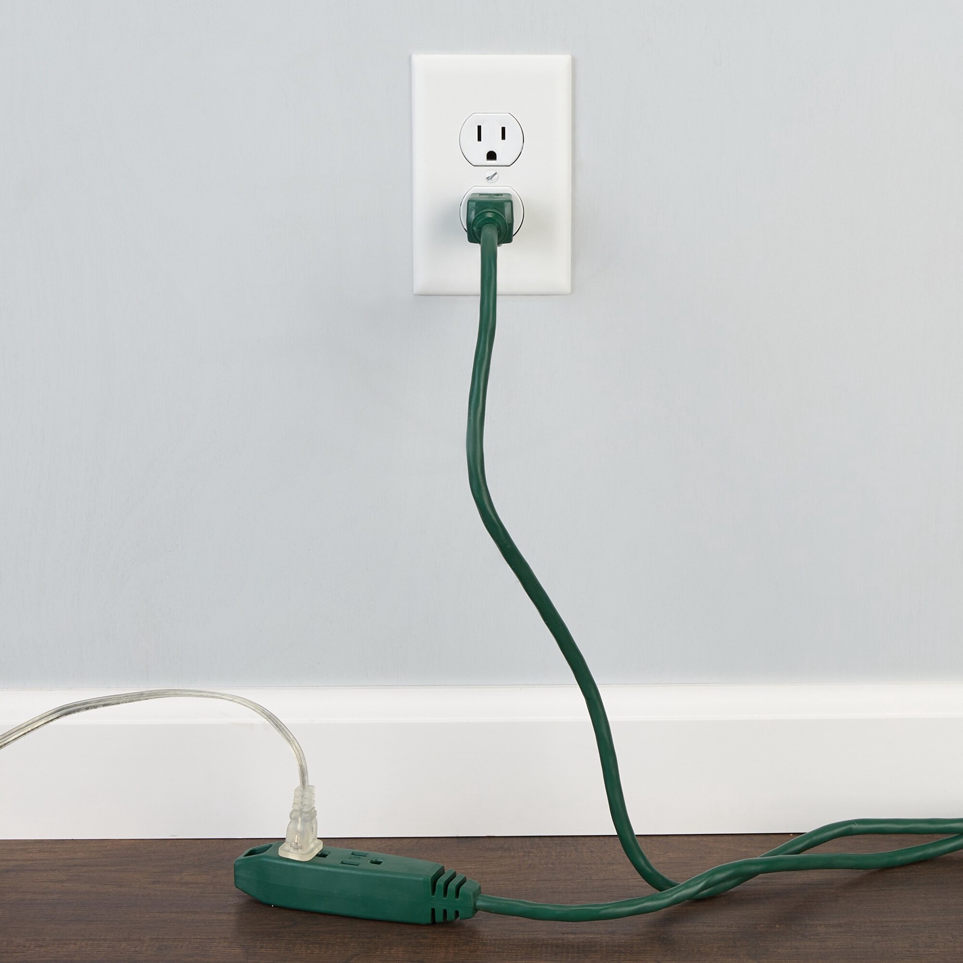 slide 2 of 3, Utilitech 20-ft 16 / 3 Light Duty 3 Prong Green Indoor Extension Power Cord, 1 ct