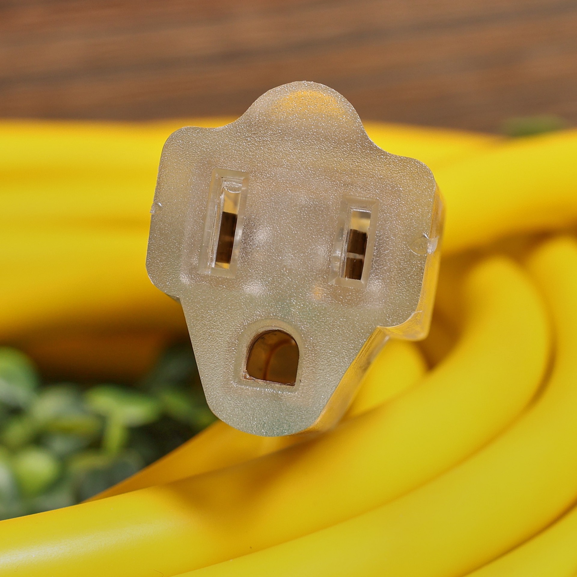 slide 3 of 6, Utilitech 25-ft 12 / 3 Heavy Duty 3 Prong Yellow Outdoor Extension Power Cord, 1 ct