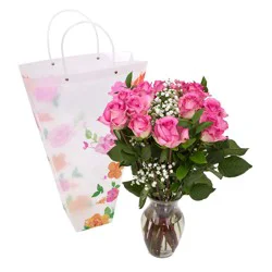 Dierbergs Flowers & Gifts Dozen Rose Vase In Tote