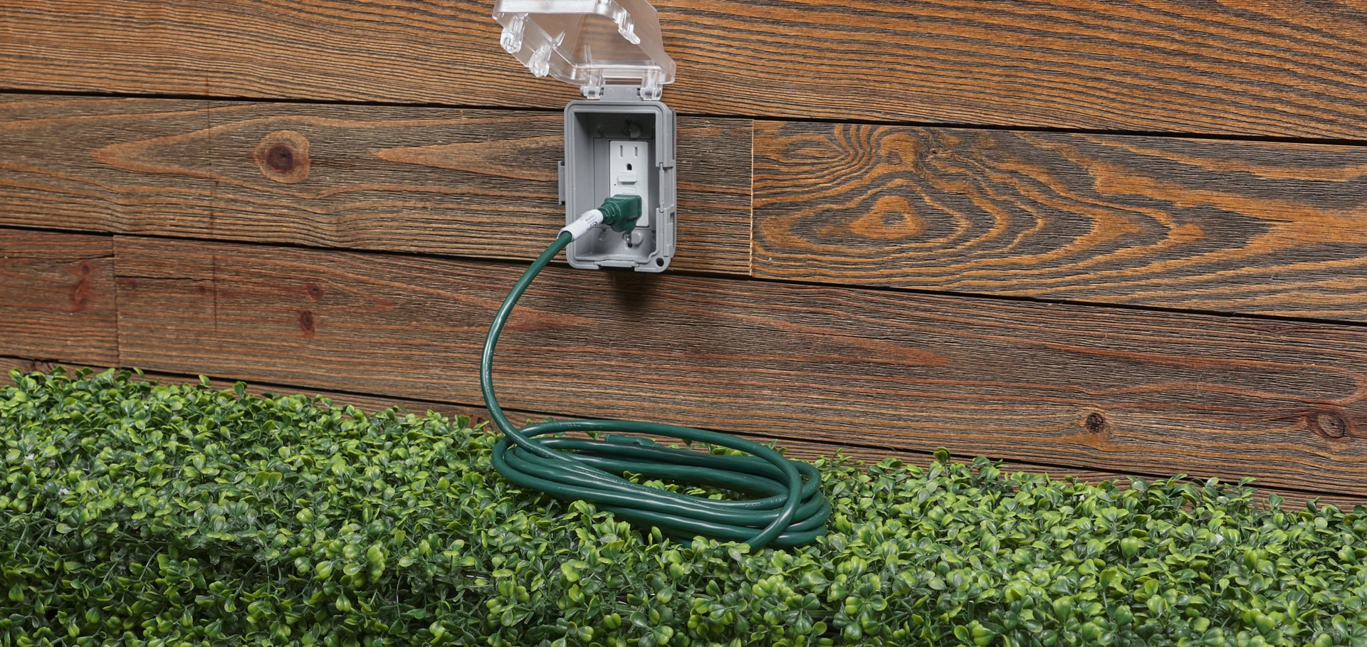 slide 3 of 6, Utilitech 15-ft 16 / 3 Light Duty 3 Prong Green Outdoor Extension Power Cord, 1 ct