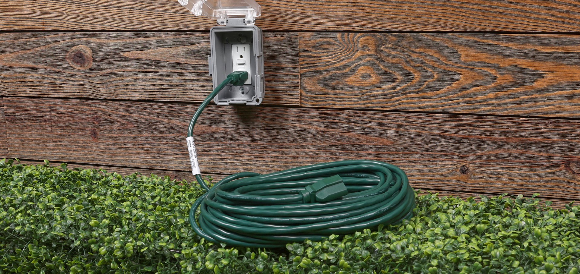 slide 3 of 6, Utilitech 75-ft 16 / 3 Light Duty 3 Prong Green Outdoor Extension Power Cord, 1 ct