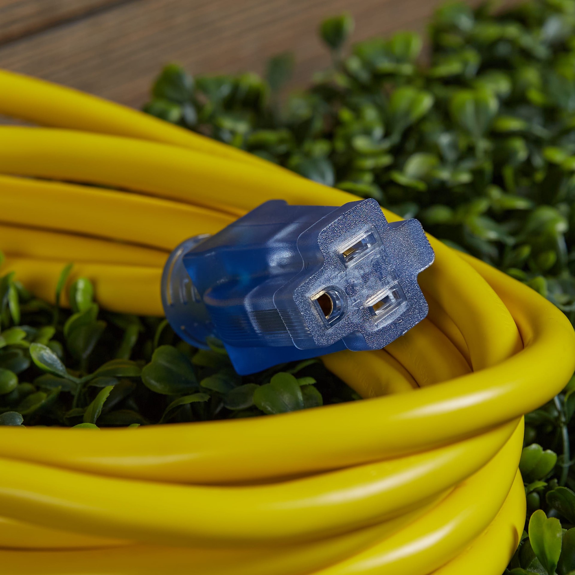 slide 2 of 6, Utilitech 15-ft 12 / 3 Medium Duty 3 Prong Yellow Outdoor Extension Power Cord, 1 ct