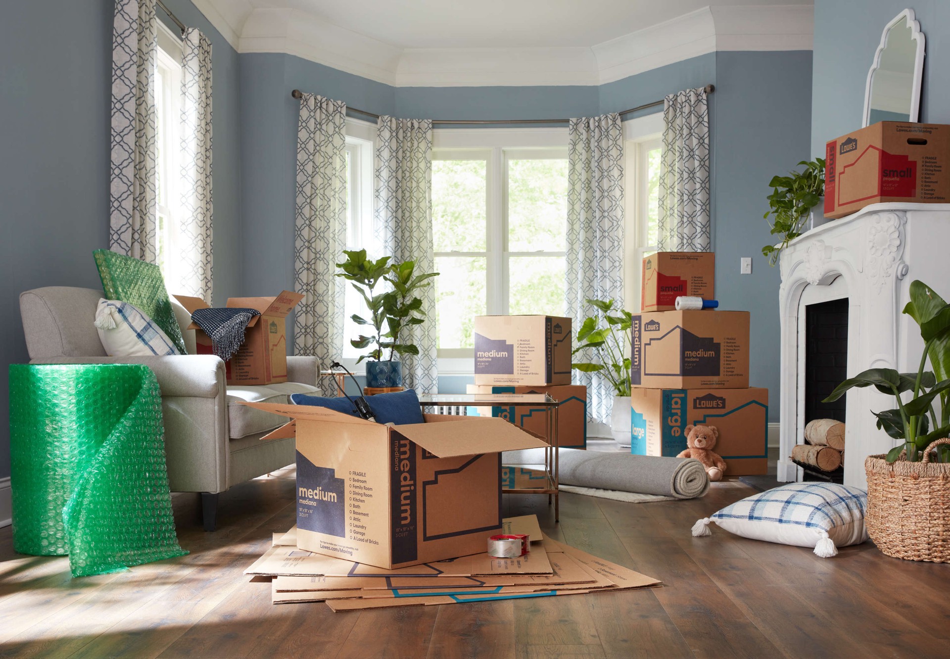 slide 4 of 6, Lowe's 24.0-in W x 18.0-in H x 18.0-in D Classic Large Cardboard Moving Box with Handle Holes, 1 ct