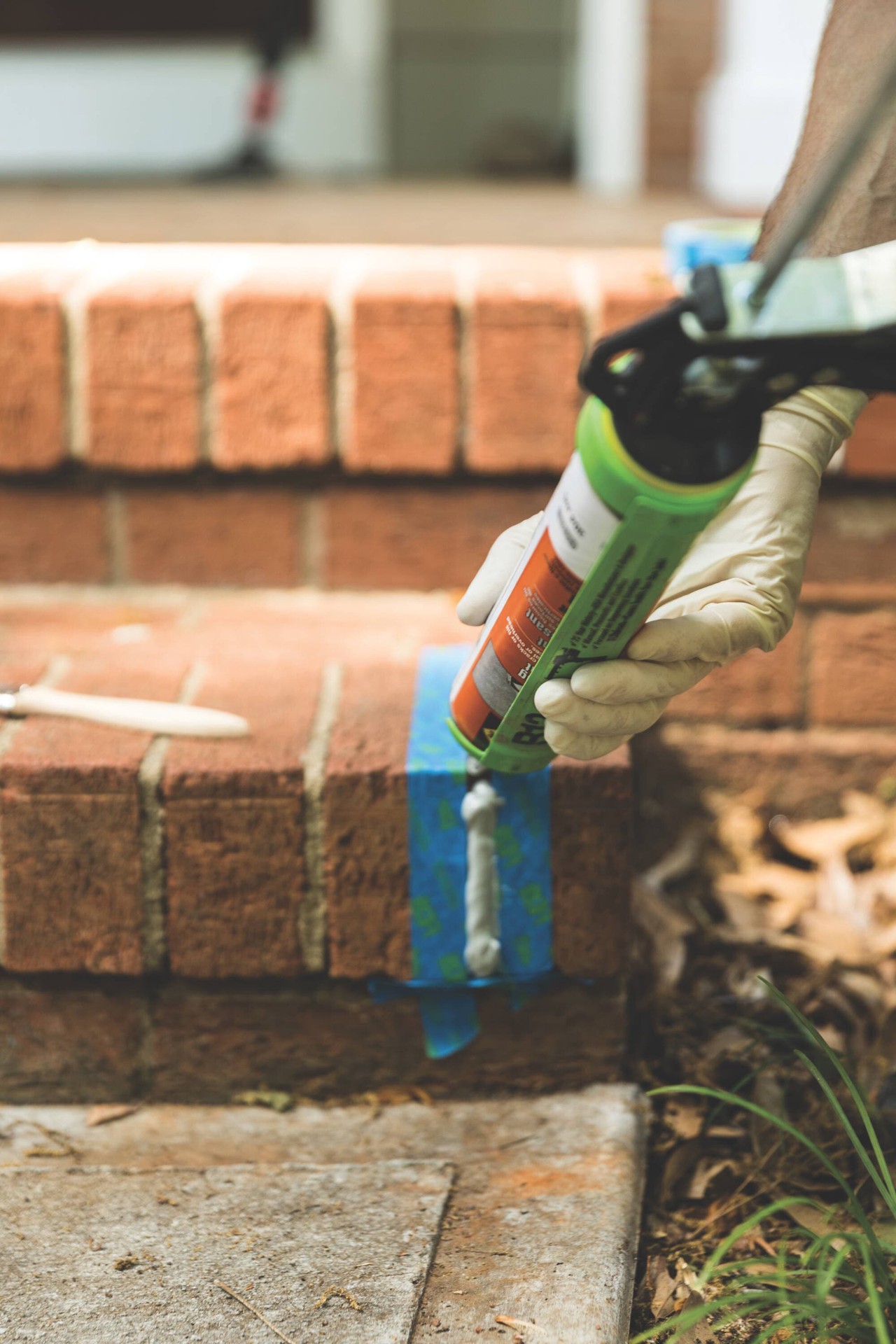 slide 3 of 4, Sakrete Non-Sag 10.1 -fl oz Concrete Sealant, 1 ct