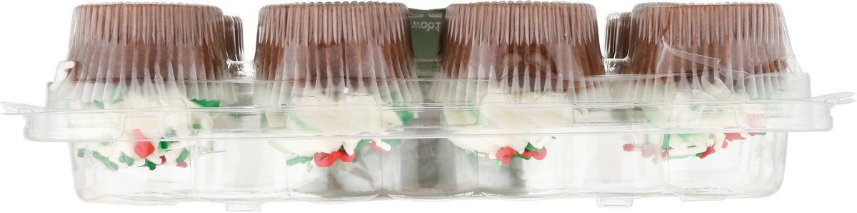 slide 6 of 13, two-bite Chocolate Cupcakes 10 oz, 10 oz