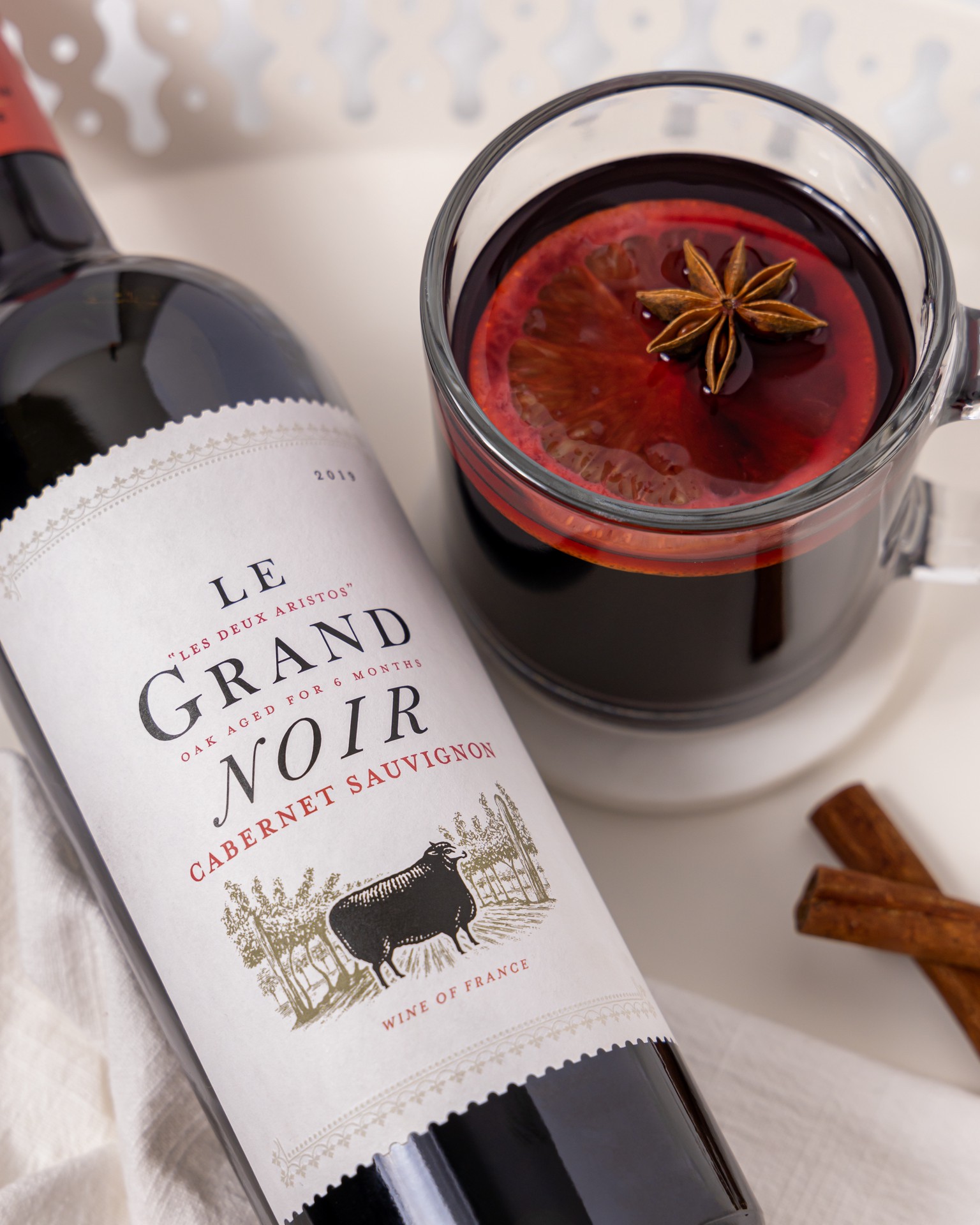 slide 2 of 3, Le Grande Noir Le Grande Cabernet Shiraz, 750 ml