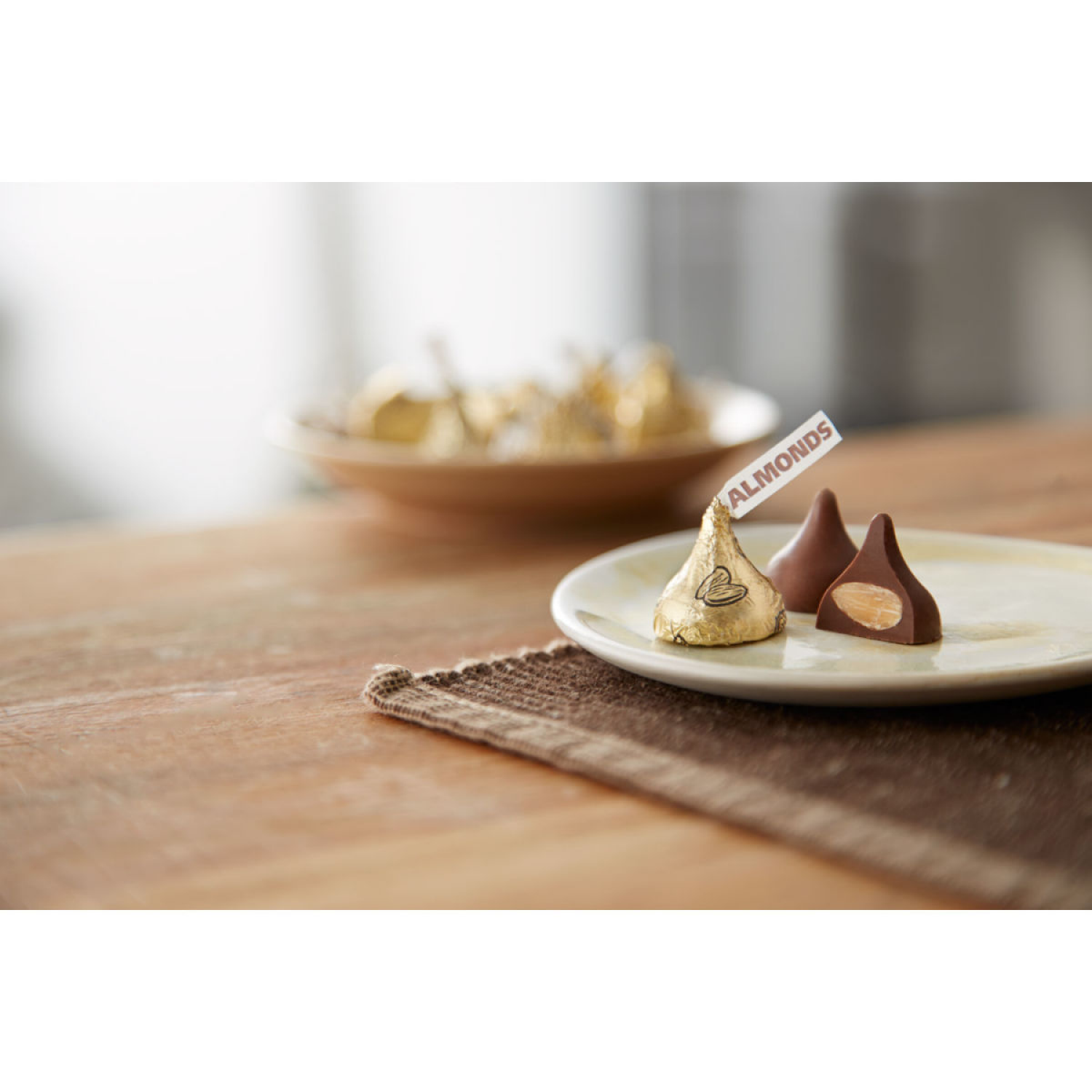 slide 3 of 4, Hershey's Chocolate Candy, Milk Chocolate, Almonds, 10 oz