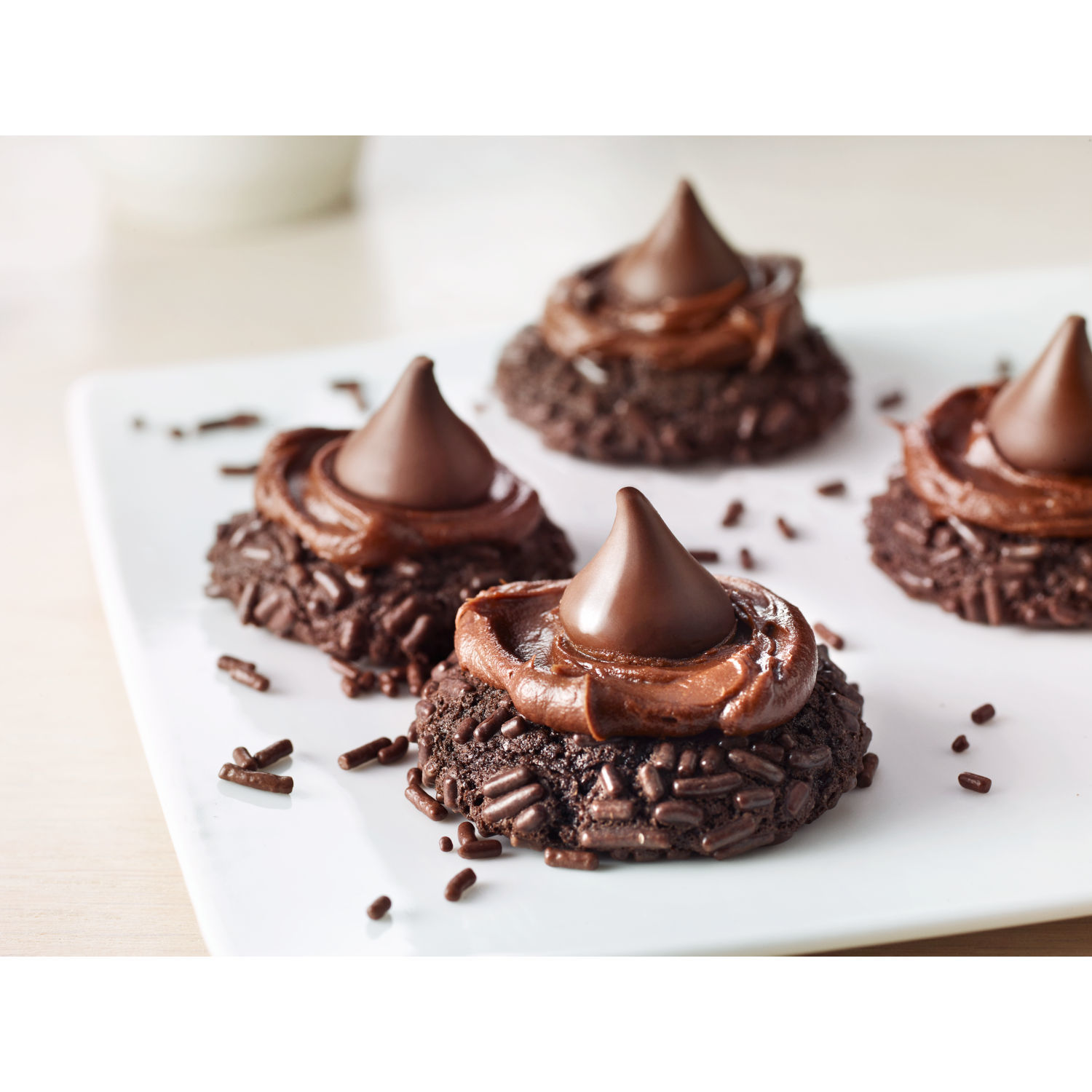 slide 3 of 4, Hershey's Special Dark Chocolate Kisses Family Pack, 16.1 oz