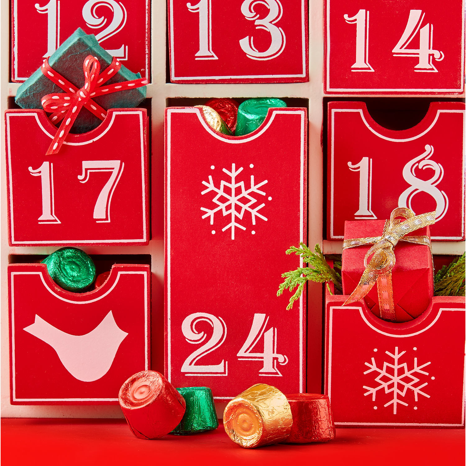 slide 8 of 8, Rolo Candy, 10.1 oz