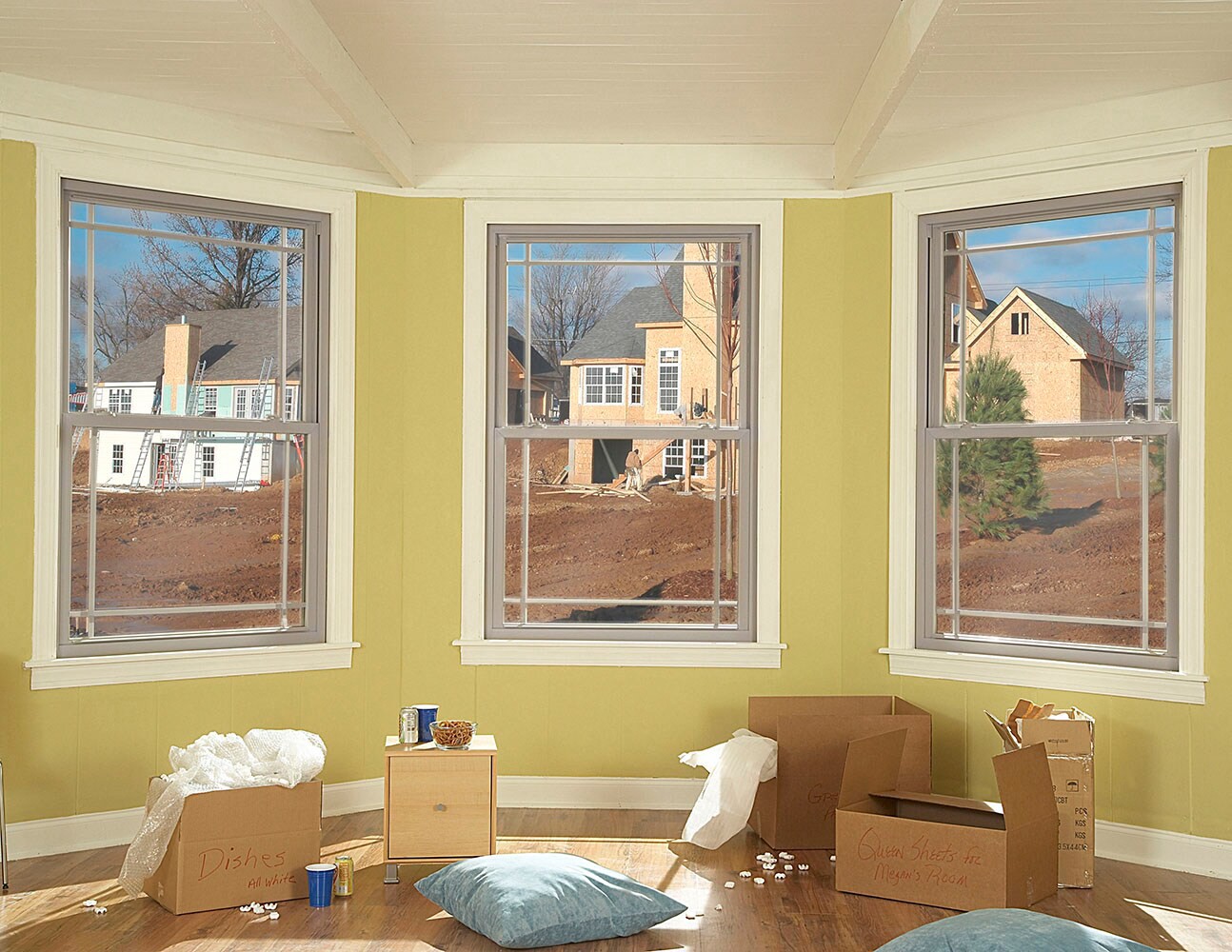 slide 6 of 6, RELIABILT 150 Series 31-1/2-in x 35-1/2-in White Exterior Vinyl New Construction Single Hung Window Low-E argon Double Pane Glass (Half Screen Included), 1 ct