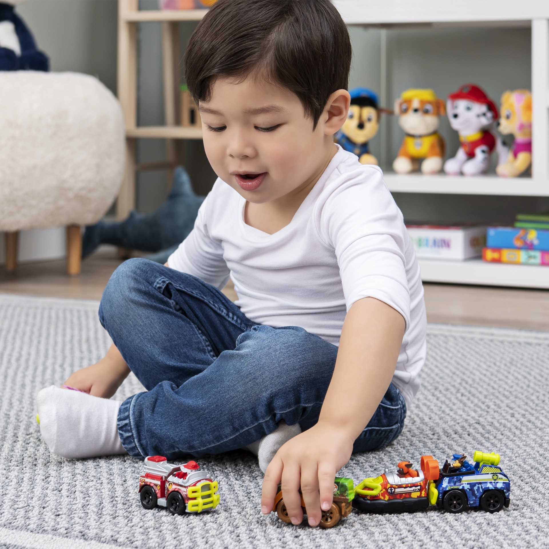 slide 3 of 5, PAW Patrol, True Metal Rubble Collectible Die-Cast Vehicle, Power Series 1:55 Scale, Kids Toys for Ages 3 and up, 1 ct