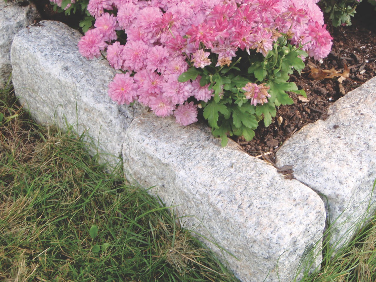 slide 4 of 5, 10.0-in L x 7.0-in W x 4.0-in H Irregular Gray Natural stone Patio stone, 1 ct