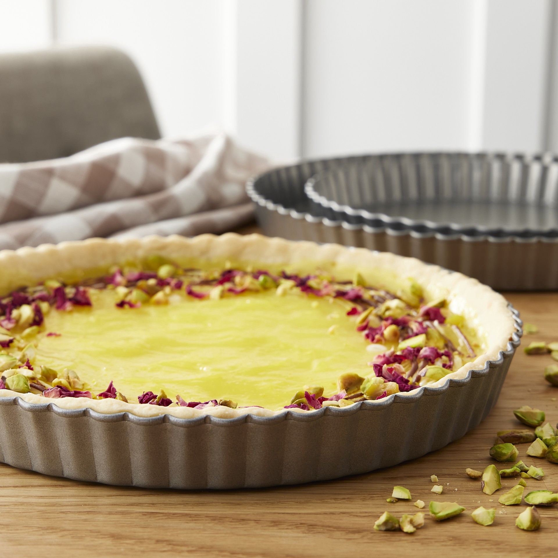 slide 4 of 8, Non-Stick Quiche & Tart Pan Set By Celebrate It, 232°c