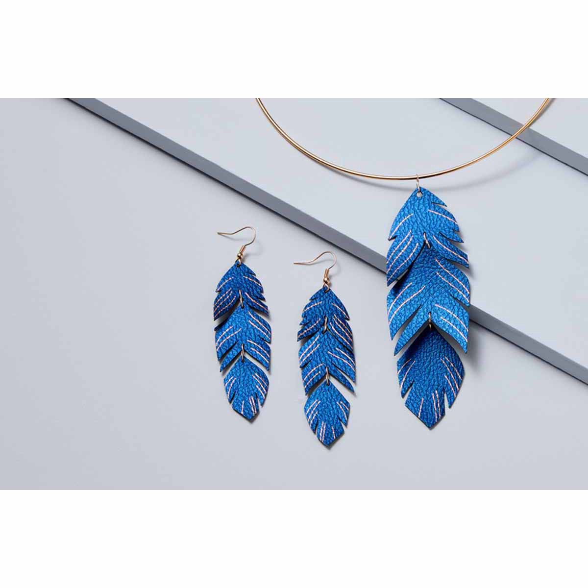 slide 6 of 6, Cricut Foil Transfer Sheets, Gold, 12 in x 12 in